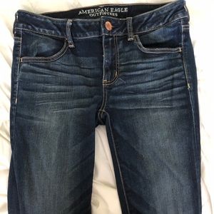 American Eagle Medium Wash Skinny Jeans